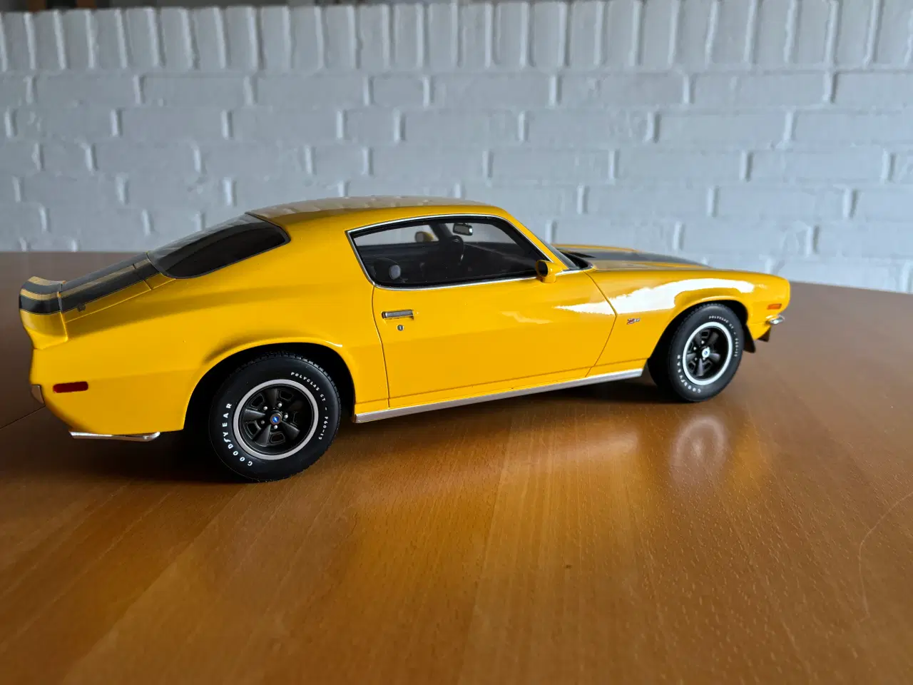 Billede 2 - Chevrolet Camaro Z28 RS 1:12