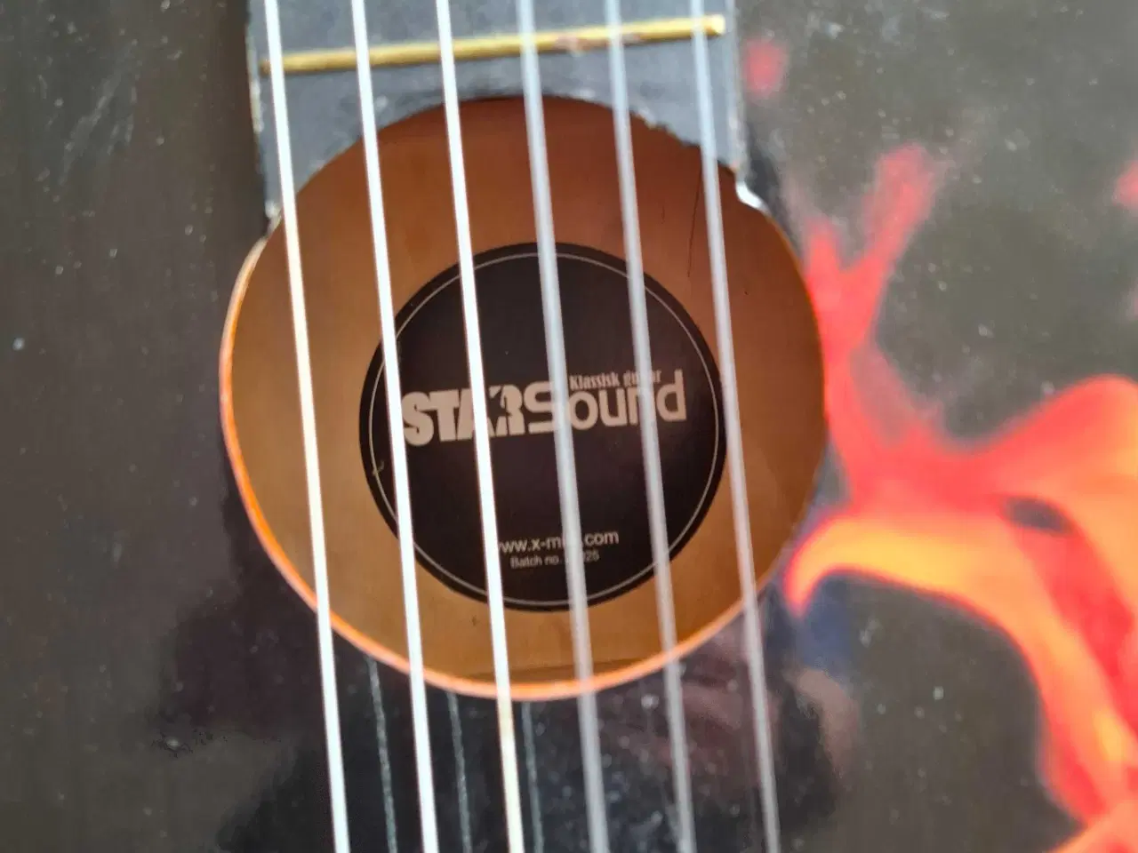 Billede 3 - Guitar har fået nye strenge