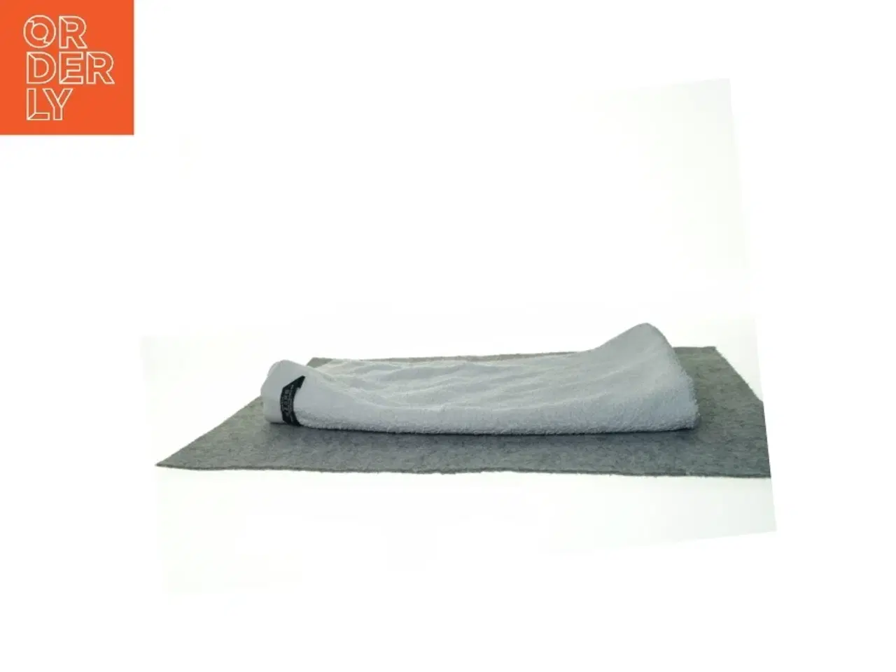 Billede 2 - Håndklæde fra Magasin (str. 95 x 46 cm)