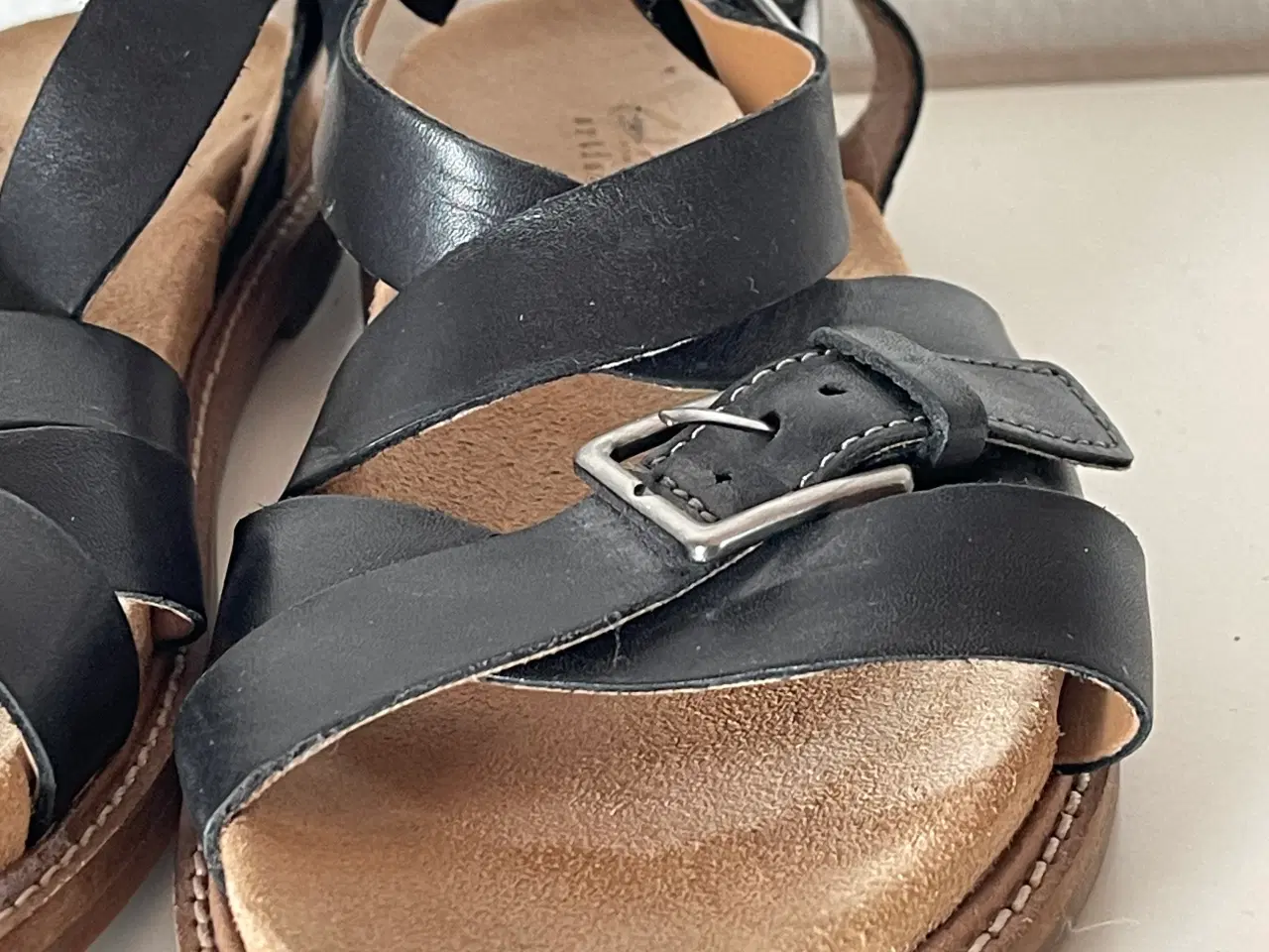 Billede 3 - Nye sandaler fra Clarks sorte i str 38