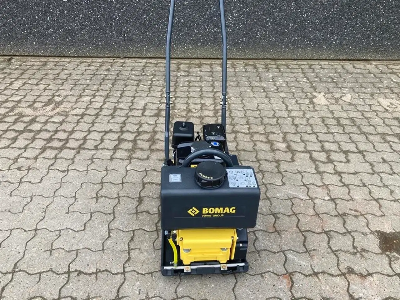 Billede 7 - Bomag BVP 10/36 Monteret med vandtank og spredebom