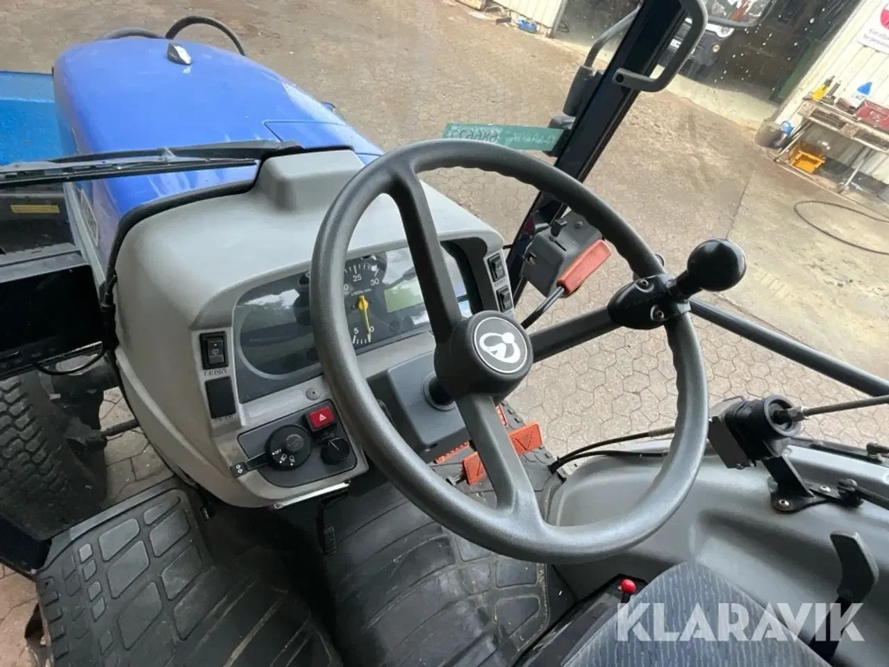 Billede 11 - Traktor Iseki TG5390 med kost og plov