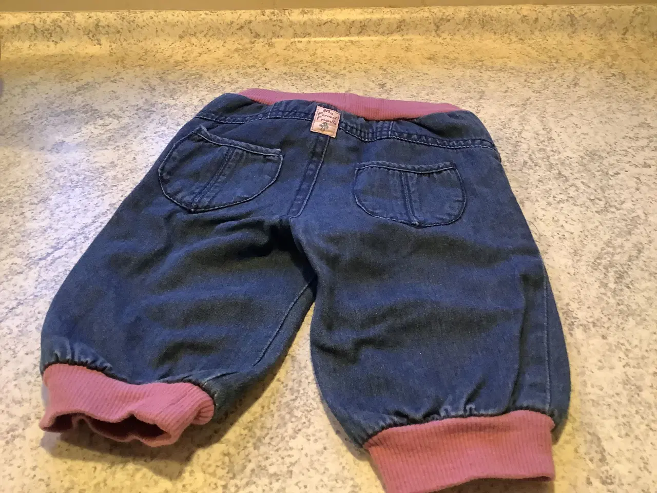 Billede 7 - Helt nye denim bukser med broderi af Bambi str. 62