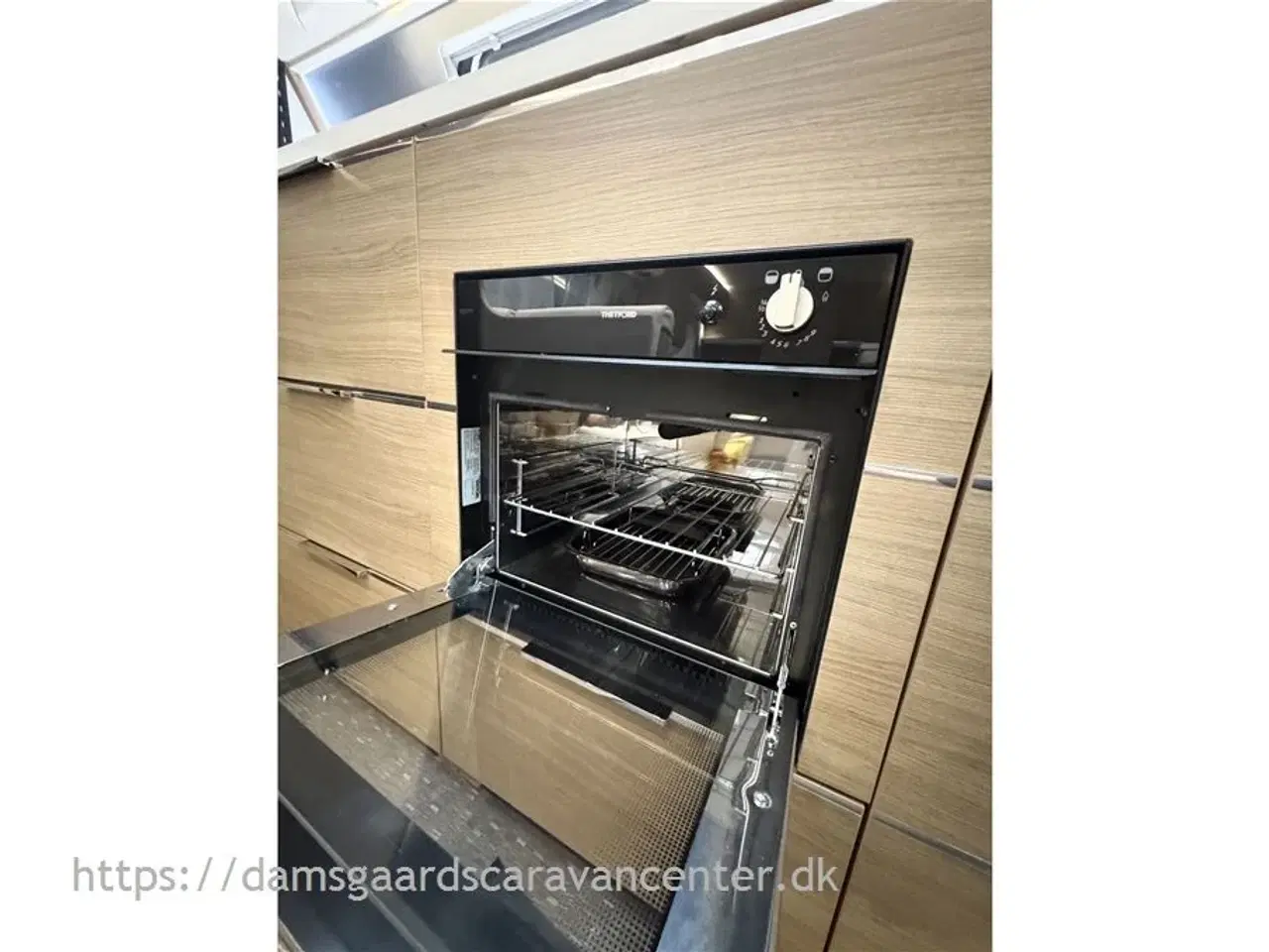 Billede 10 - 2017 - Adria Adora 613 HT   Enkeltsenge-Endekøkken-Endebad-Mover-Telt