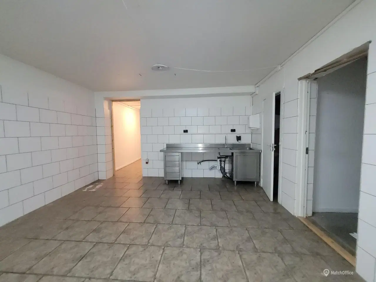 Billede 10 - Husum Torv - Butikslejemål