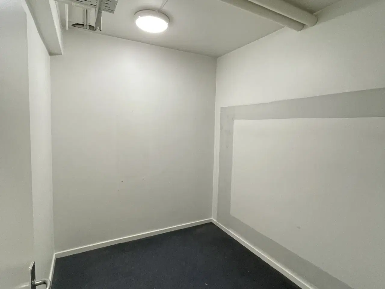 Billede 1 - Lagerlokale til leje på Falkoner Alle 53.