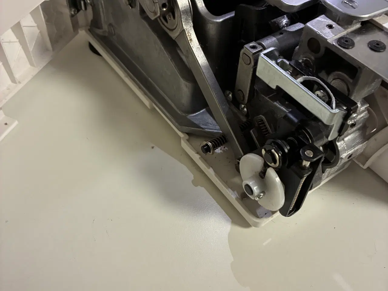 Billede 4 - Elna air overlocker