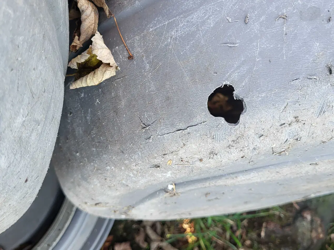 Billede 5 - Div fodertønder 