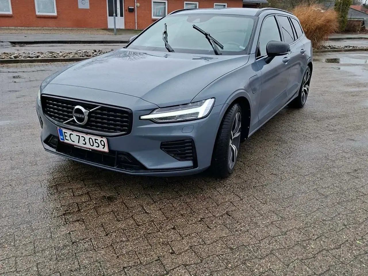 Billede 1 - Volvo V60 2,0 T6 ReCharge R-Design aut. AWD