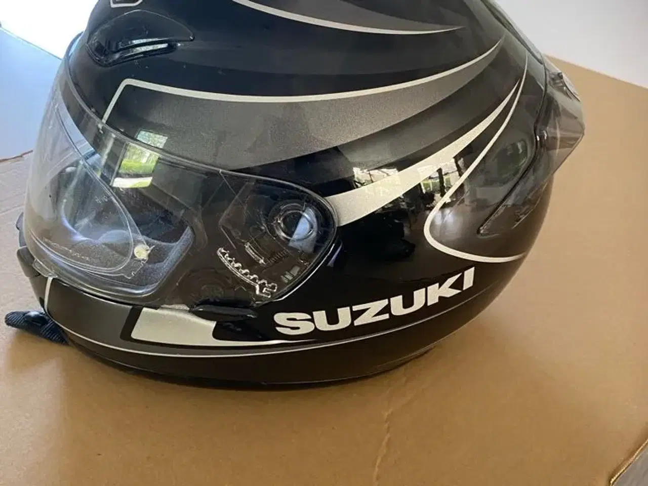 Billede 1 - Suzuki gsxr  ( shoi) hjelm st xl