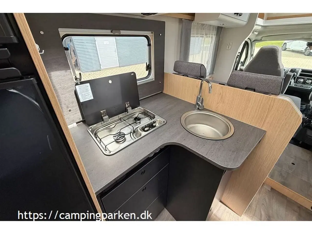 Billede 8 - 2025 - SunLight T 67 Adventure   Sunlights populære model med enkeltsenge, sænkeseng, Nordic pakke og meget udstyr!