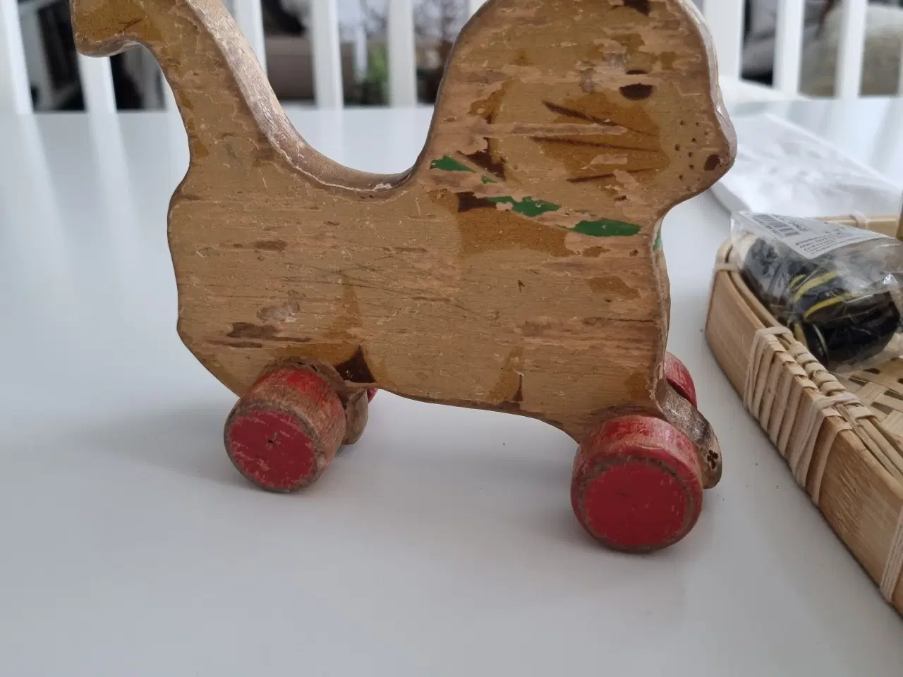 Billede 2 - Trælegetøj  trækat på hjul 