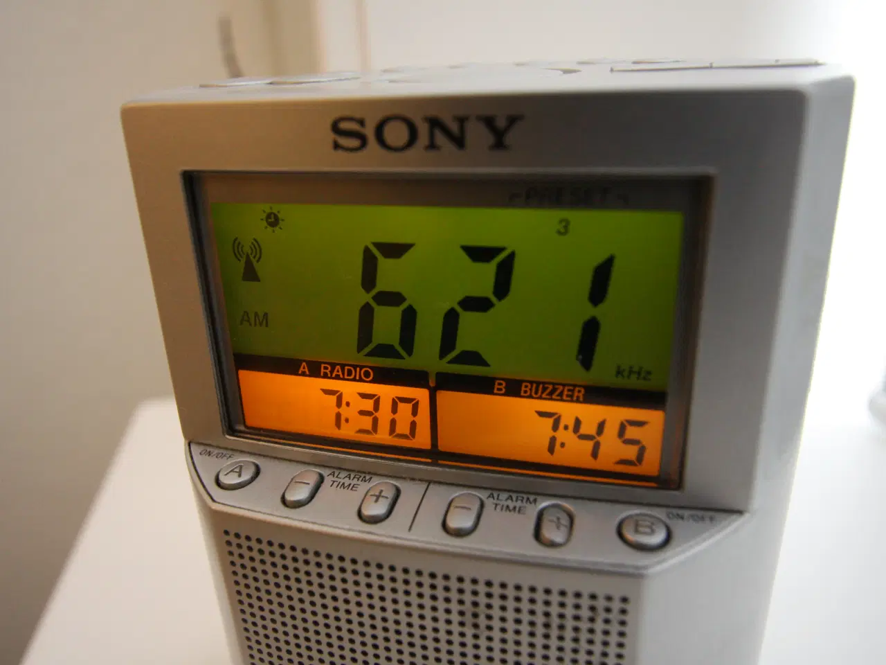 Billede 5 - Sony digital clockradio med 2 alarmer