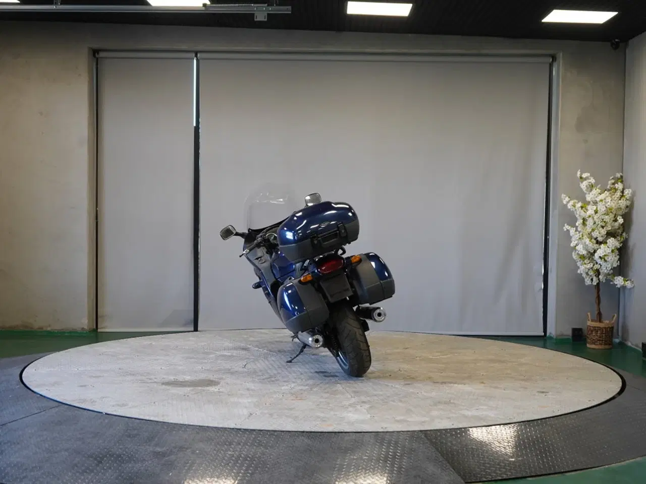 Billede 4 - TRIUMPH 1200 TROPHY – PÅ TORSDAGSAUKTION 