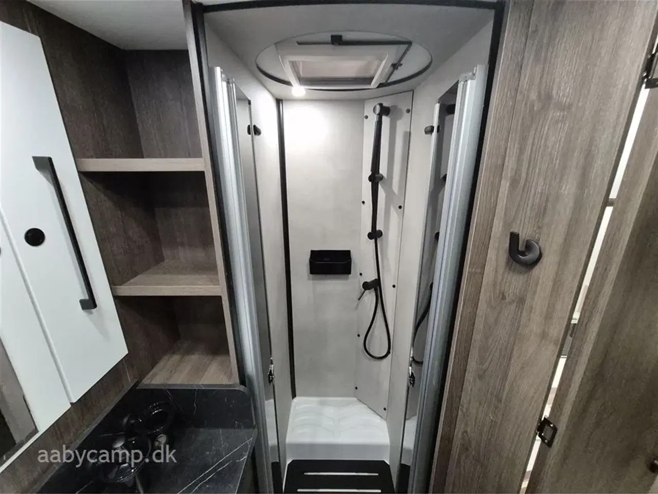 Billede 17 - 2026 - Benimar Tessoro 488 Top udstyret Benimar