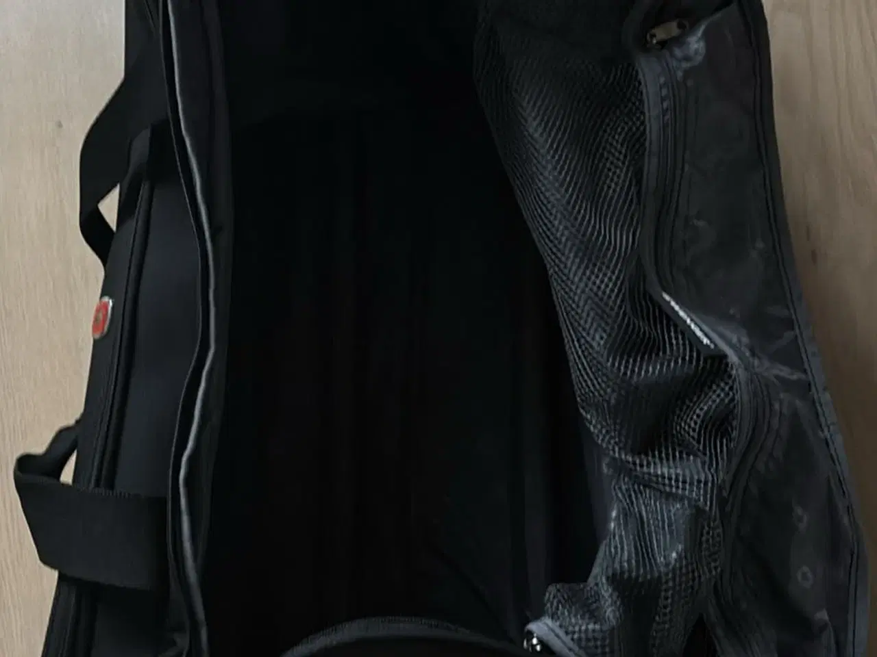 Billede 2 - Wenger sports taske på hjul