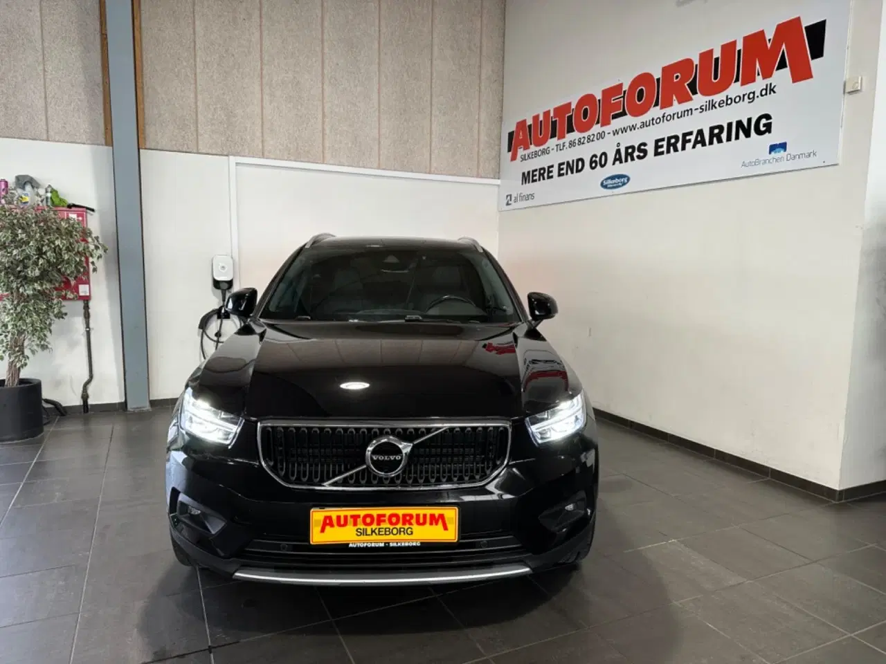 Billede 2 - Volvo XC40 2,0 D4 190 Momentum aut. AWD Van