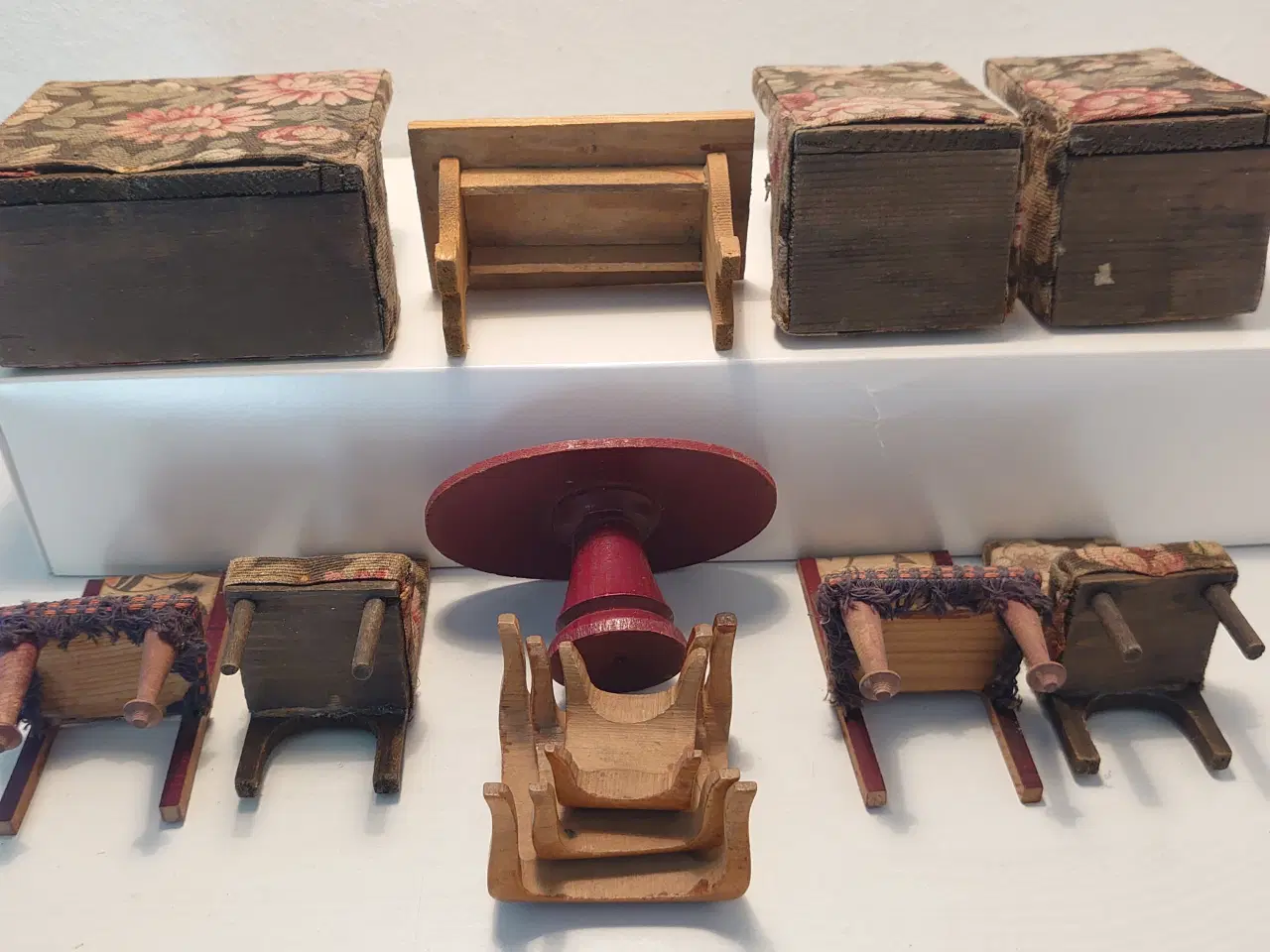 Billede 6 - 12 dele dukkehusmøbler fra omkring 1920-30