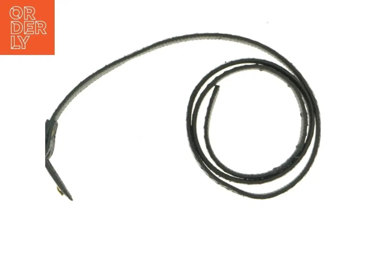 Billede 3 - Sort bælte med slangeskindspræg fra Vero Rettile (str. 83 cm - første hul)