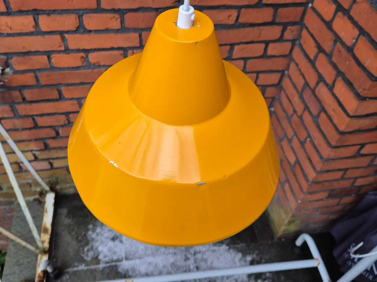 Billede 3 - Herlig gul værkstedspendel 