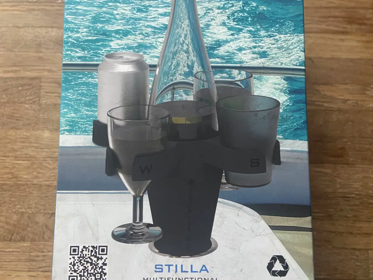 Billede 1 - Portus og navis. Flaske og kopholder