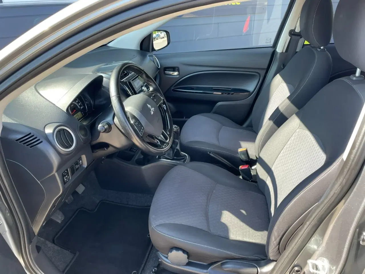 Billede 8 - Mitsubishi Space Star 1,2 Inlead
