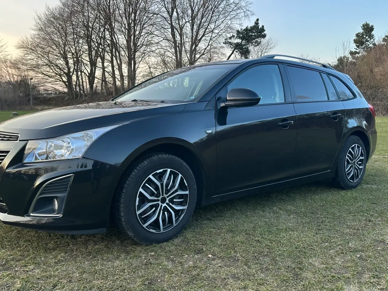 Billede 2 - Super lav km. Topmodel