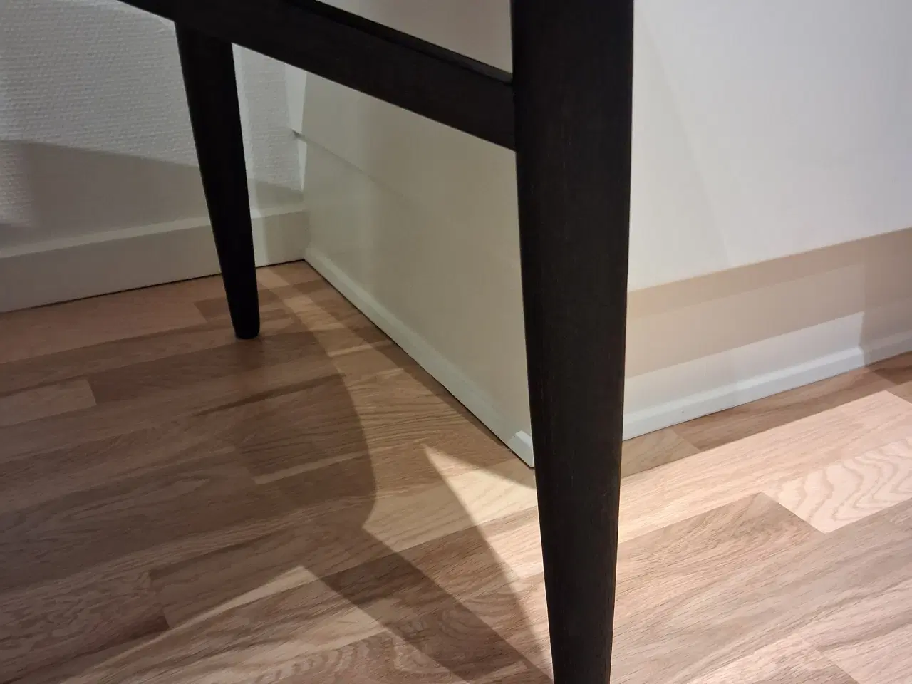 Billede 3 - Sofabord i stengrå højtrykslaminat