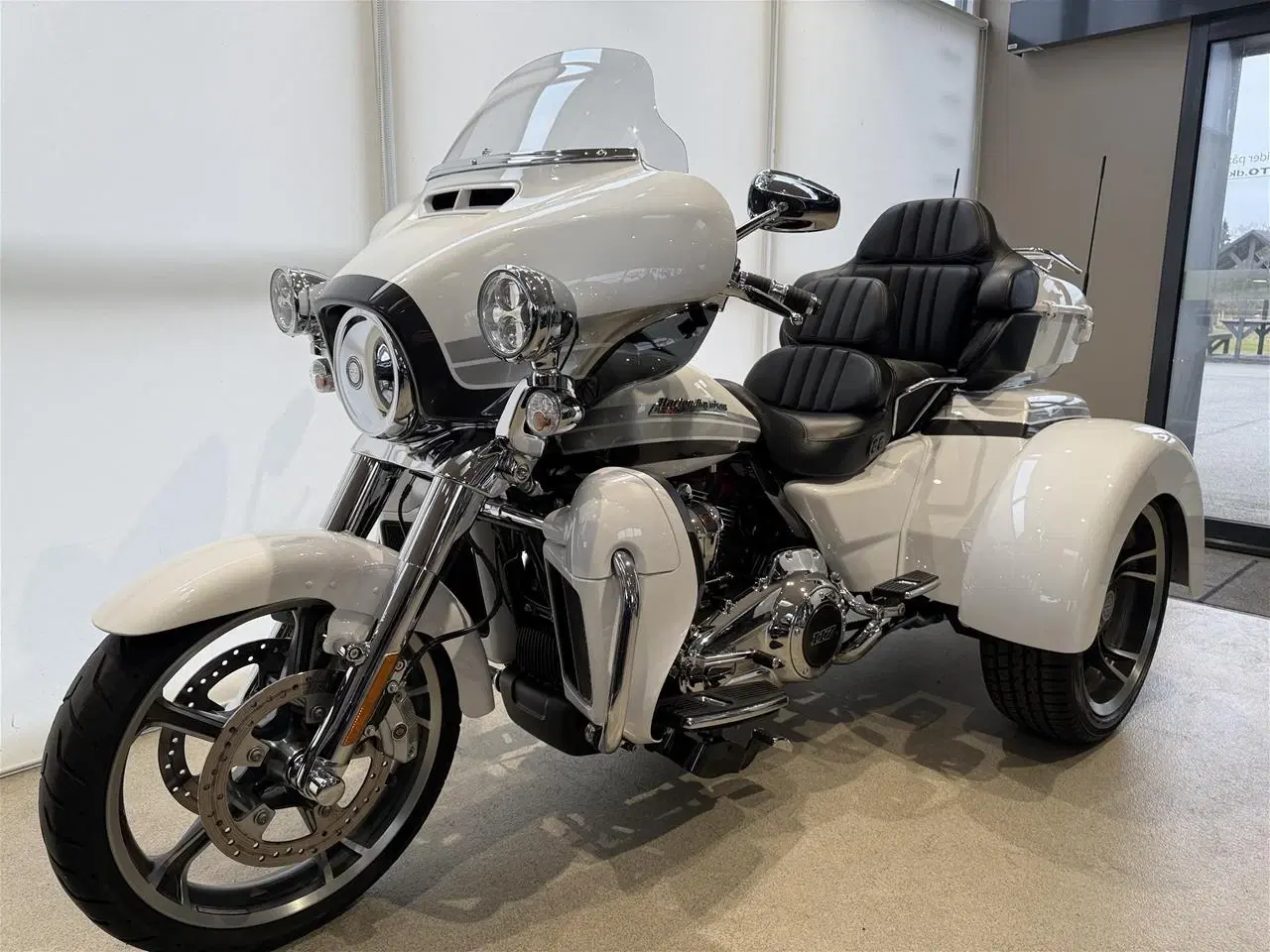 Billede 29 - Harley-Davidson FLHTCUTGSE Tri Glide Ultra CVO 117" Trike
