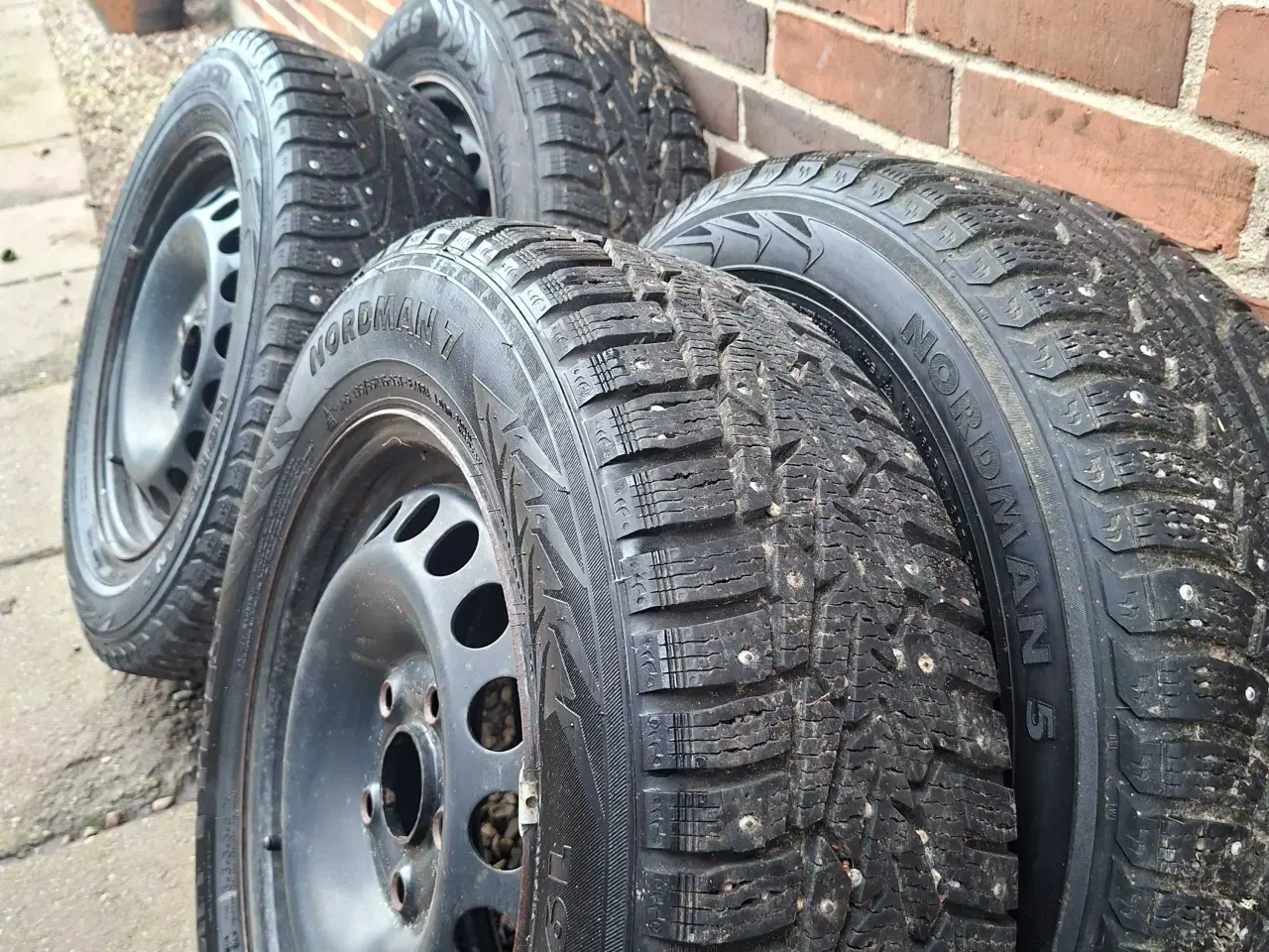 Billede 2 - 15" vinterdæk på stålfælge til VAG biler mm.