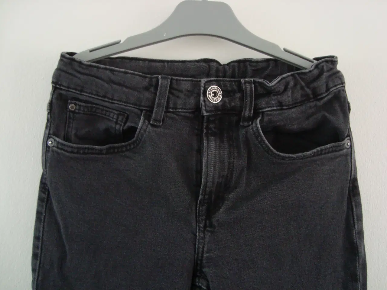 Billede 2 - Jeans - Str. 146