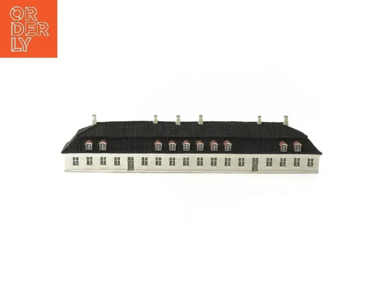 Billede 1 - Model af bygning fra Trip Trap (str. 27x7x6 cm)