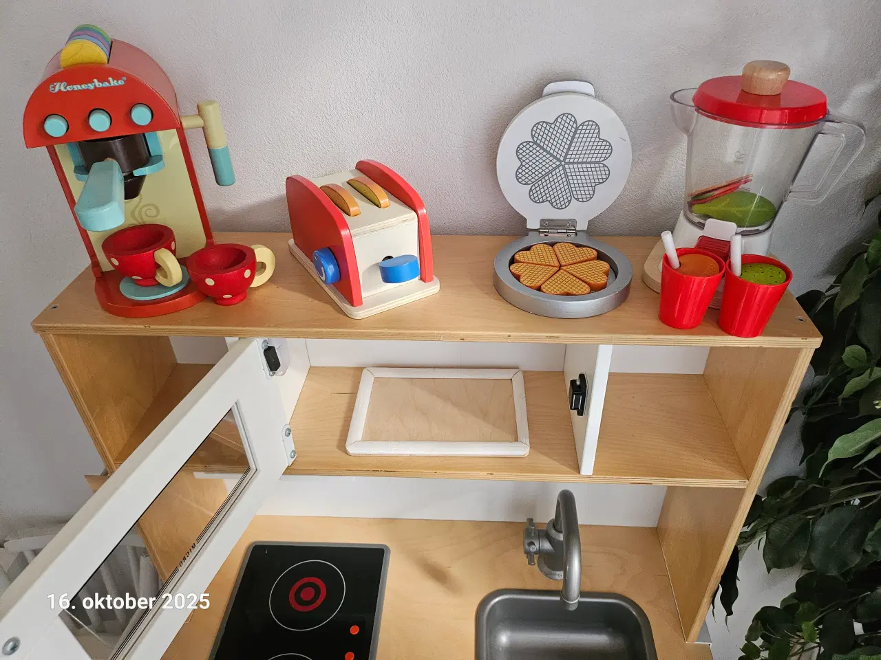 Billede 4 - IKEA Legekøkken , "køkkeskab , reol/bord