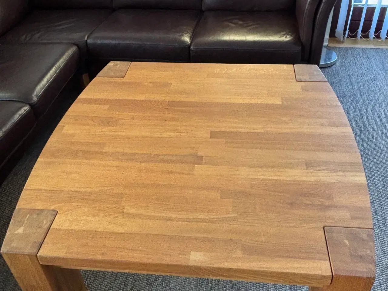 Billede 2 - Massivt egetræs sofabord