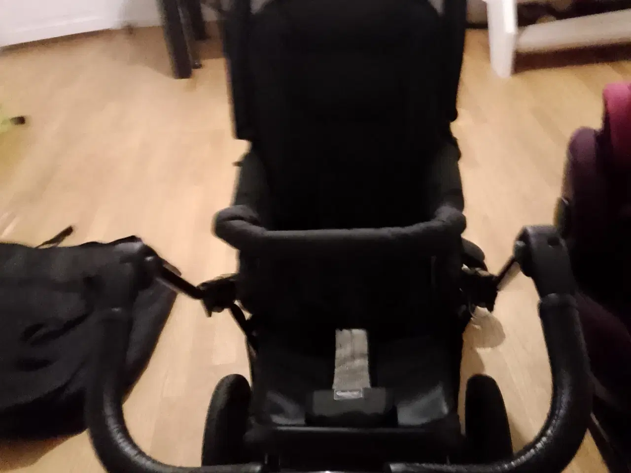 Billede 1 - Emmaljunga klapvogn 