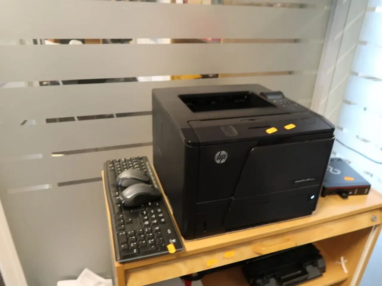Billede 1 - Printer HP LaserJet Pro 400 med tastatur og mus