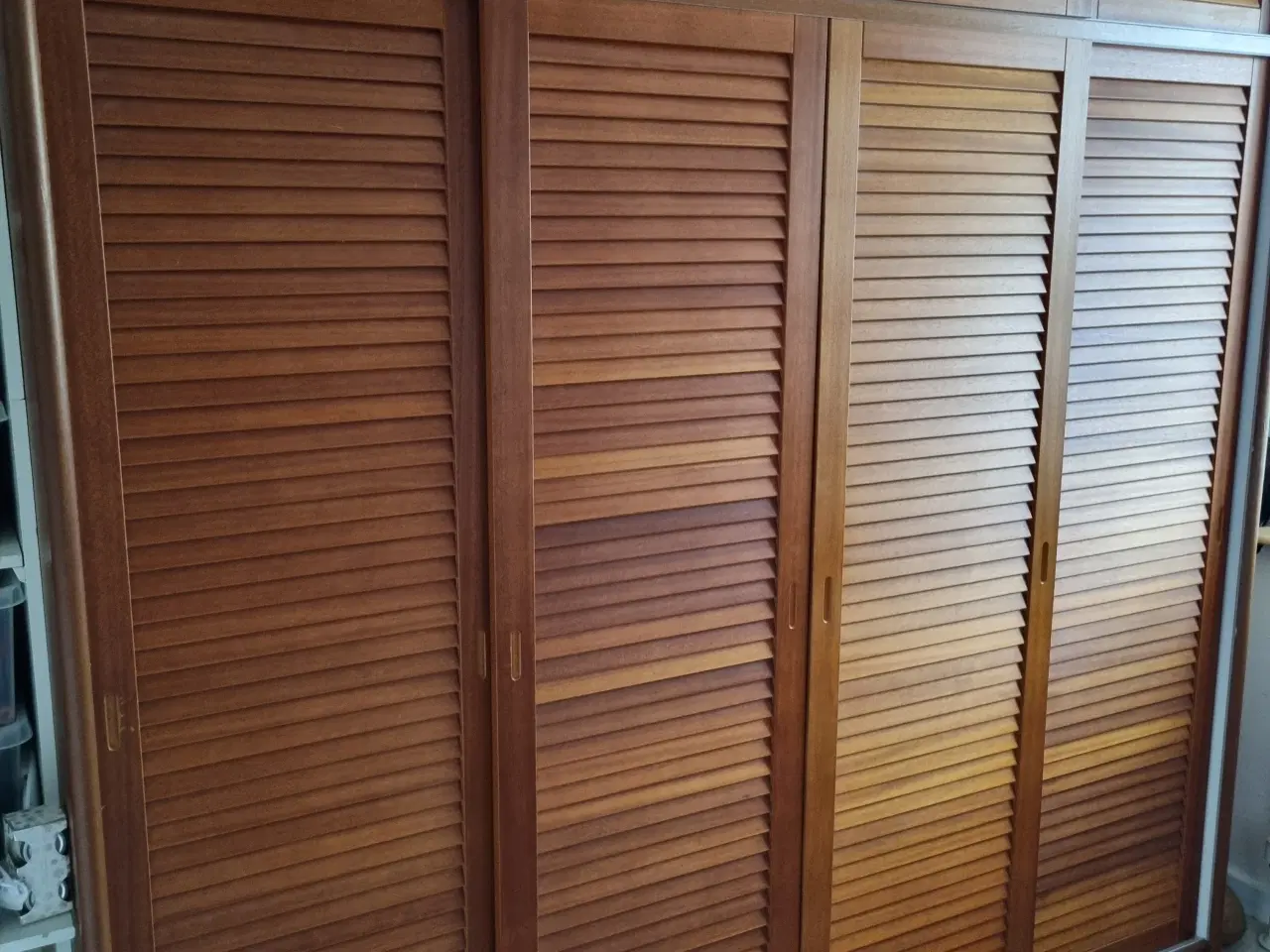 Billede 2 - Klædeskab i mahogni