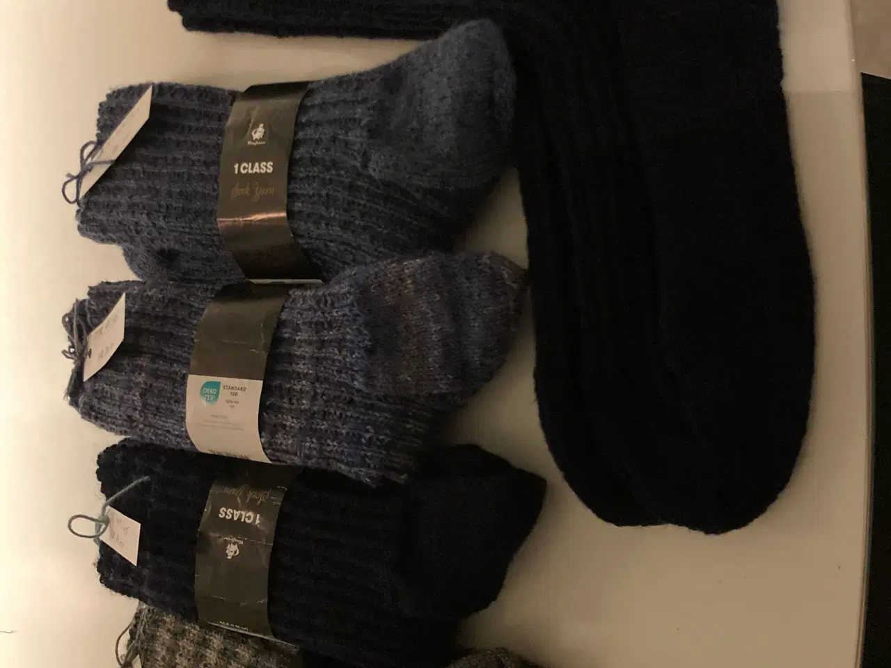 Billede 1 - Hjemmestrikkede sokker sælges