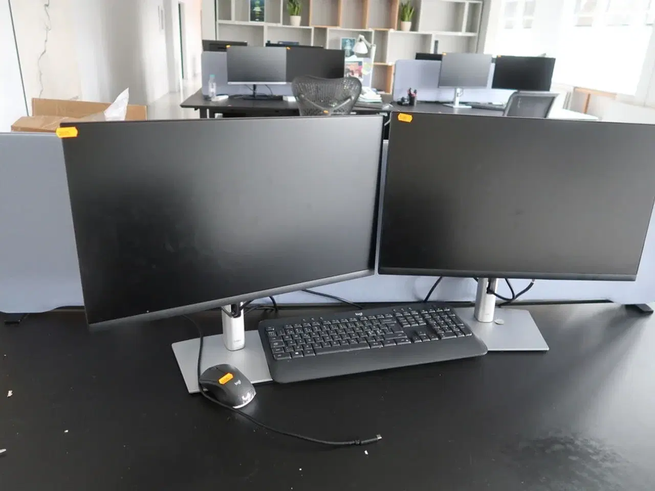 Billede 1 - 2 stk. computerskærme DELL P2422HE, tastatur, mus