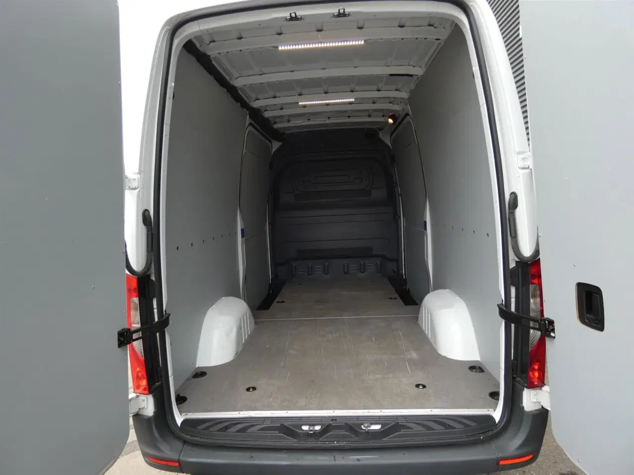 Billede 7 - Mercedes-Benz Sprinter 317 2,0 CDI A2 H2 RWD 9G-Tronic 170HK Van Aut.