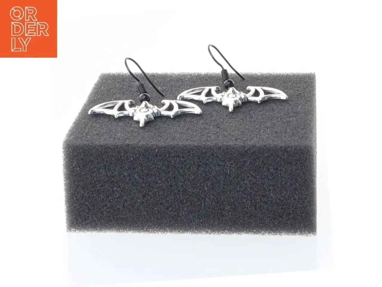Billede 2 - Flagermus-ørehængere (str. 3,5 x 2,5 cm)