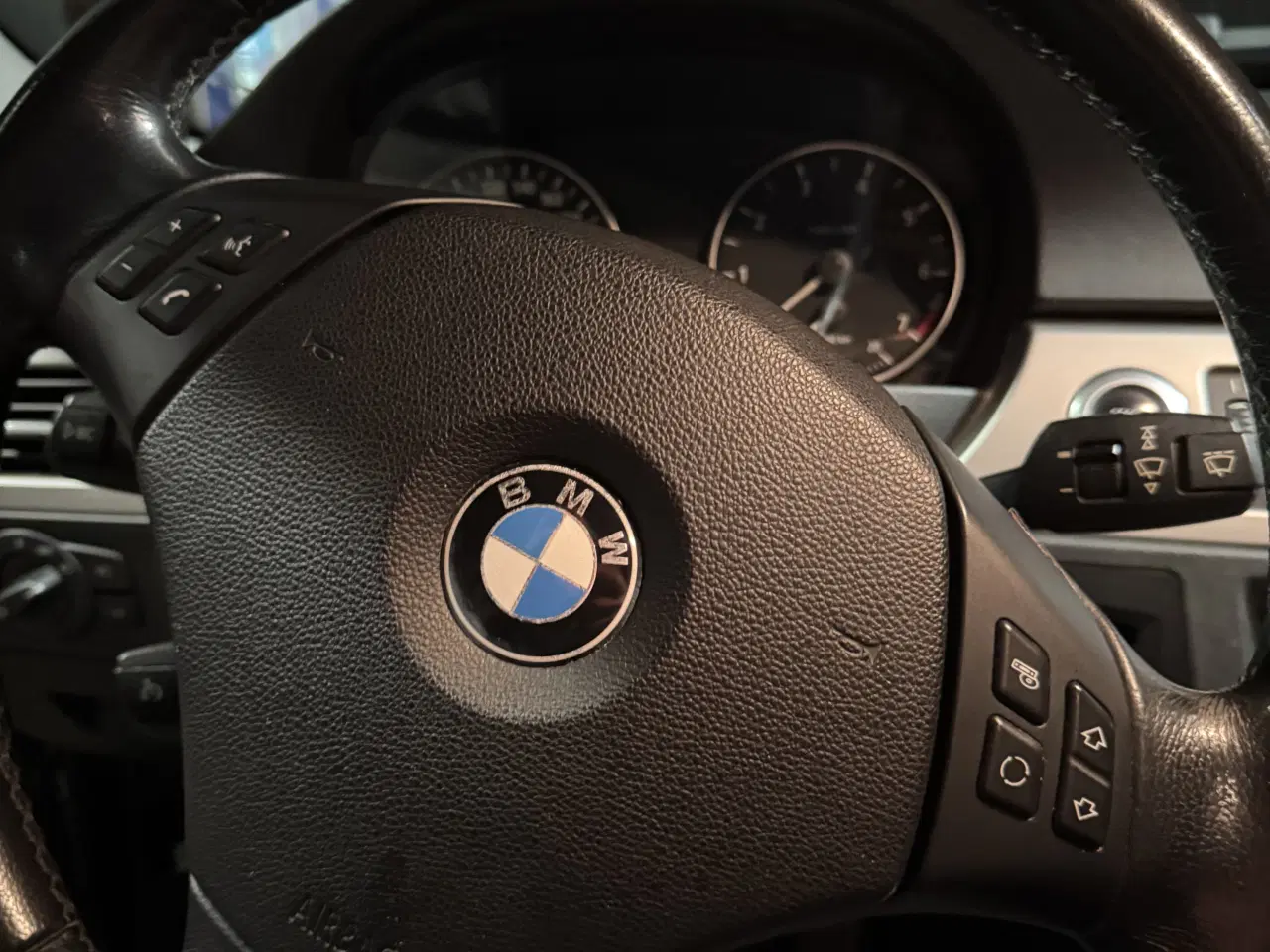 Billede 13 - Bmw e90 320 rigtigt billig ift til hvor fin den er