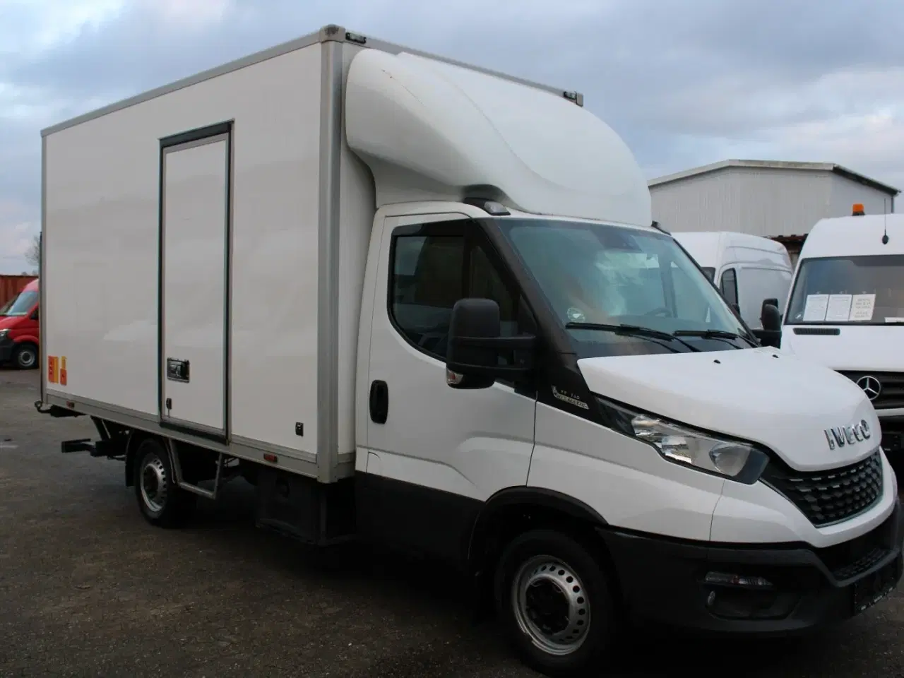 Billede 2 - Iveco Daily 2,3 35S14 Alukasse m/lift AG8