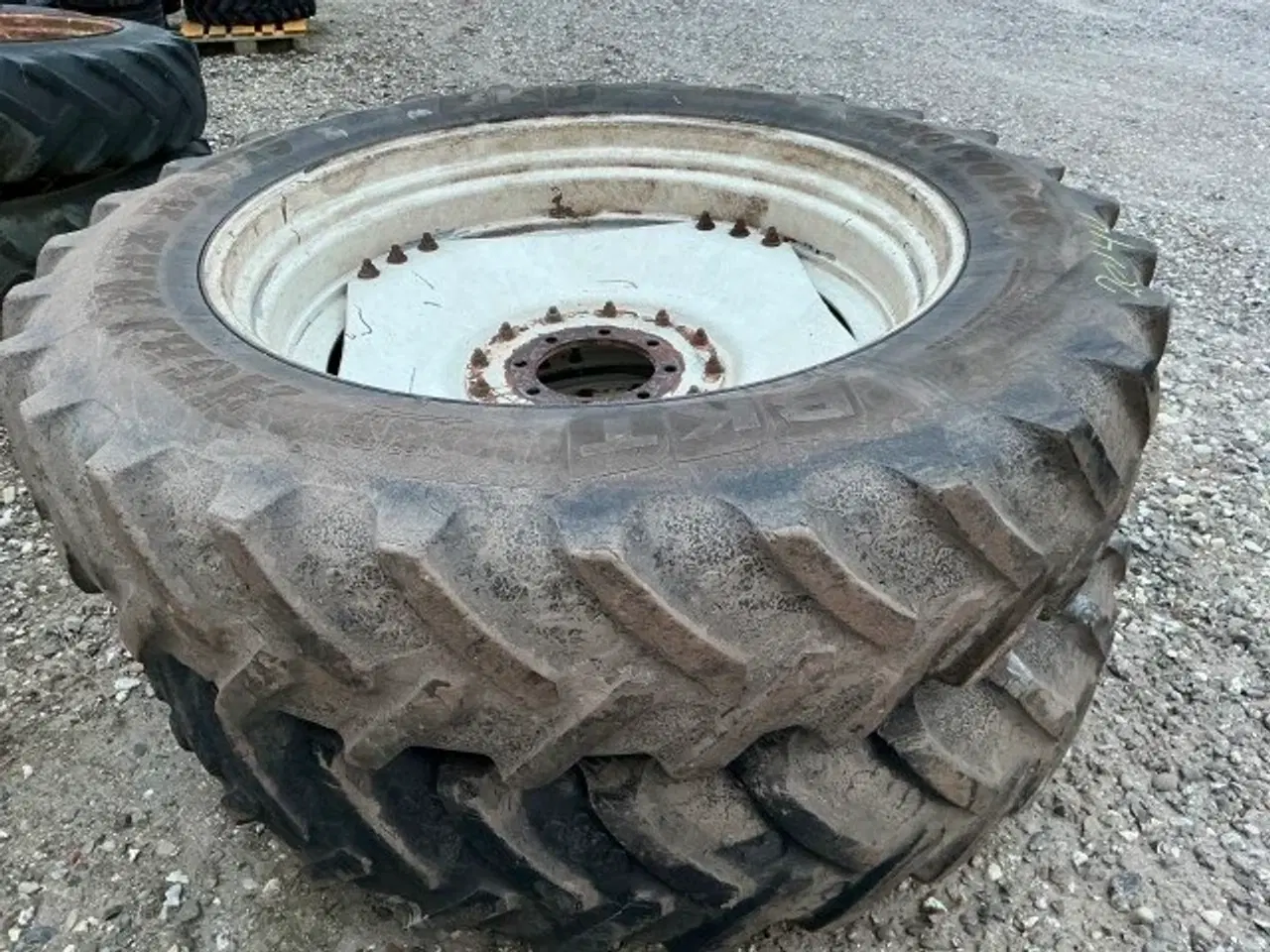 Billede 2 - - - - SPRØJTEHJUL380/90R46