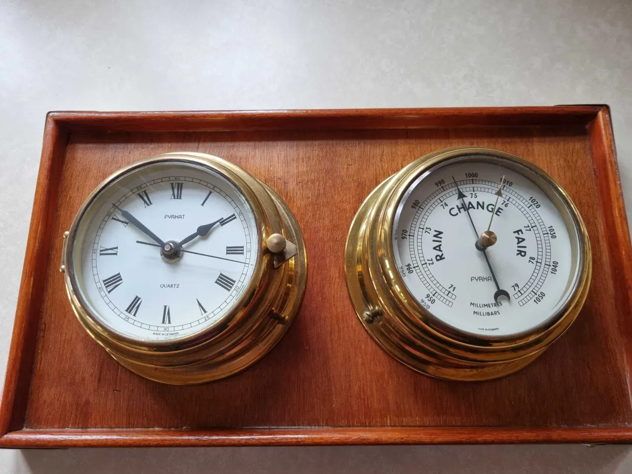 Billede 1 - Skibsur og barometer