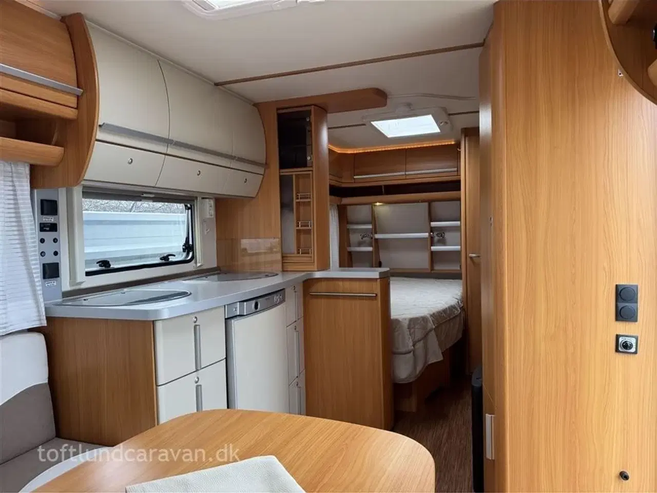 Billede 18 - 2009 - Fendt Saphir Style 510 TFB   Top udstyret  m/MOVER, EL støtteben, Gulvvarme mv. Meget velholdt vogn. Stor lasteevne.