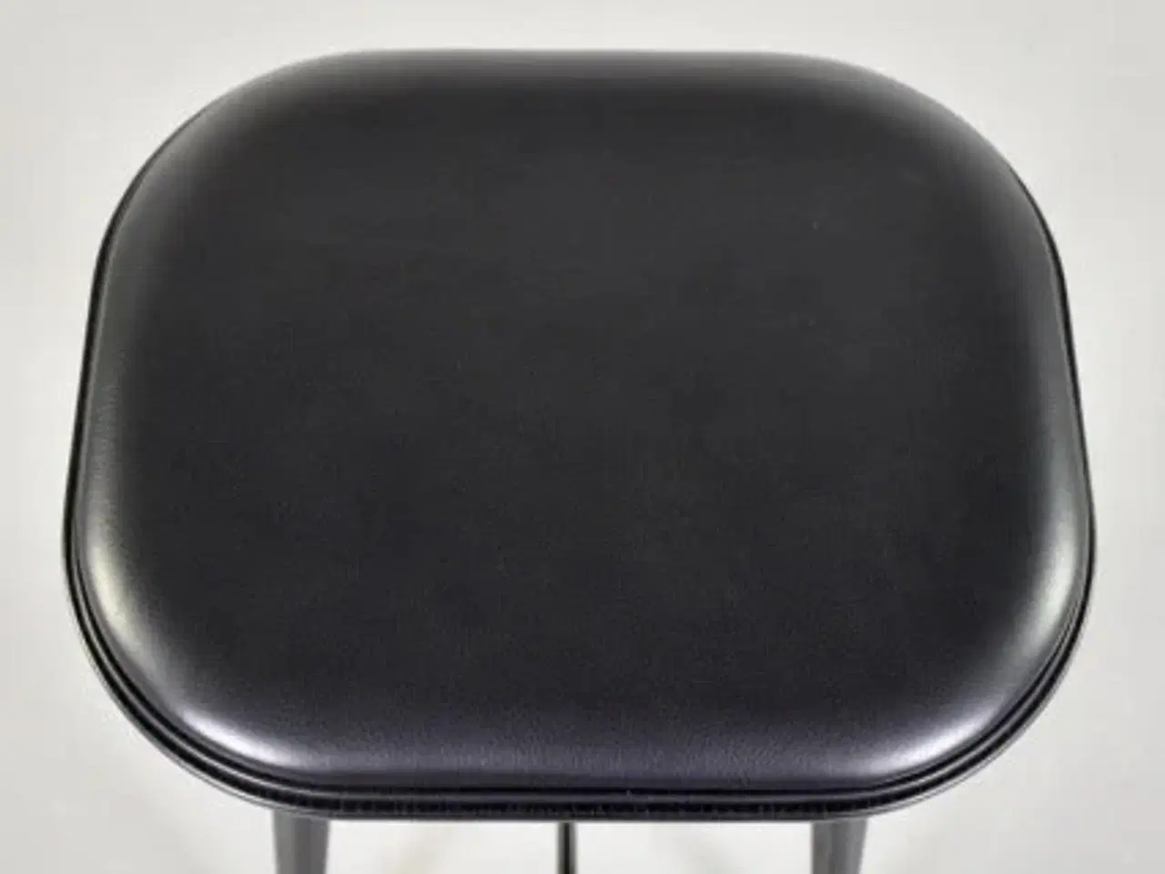 Billede 5 - Spine barstol fra fredericia furniture med sort lædersæde