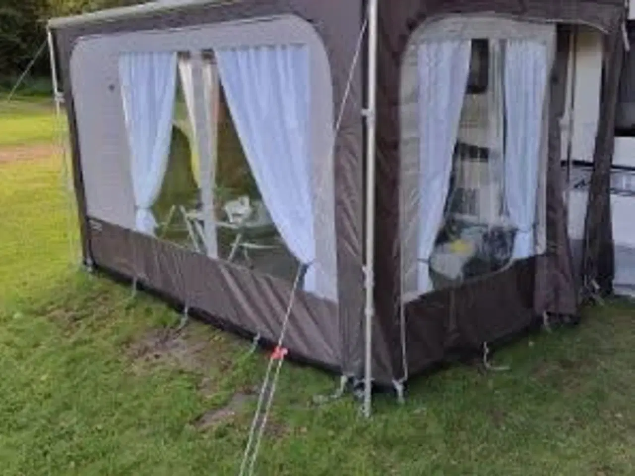 Billede 1 - Sunny Zip Posemarkise telt