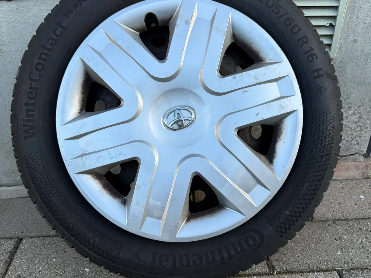 Billede 1 - 4 x Vinterdæk Continental 205/60 R16 med stålfælge
