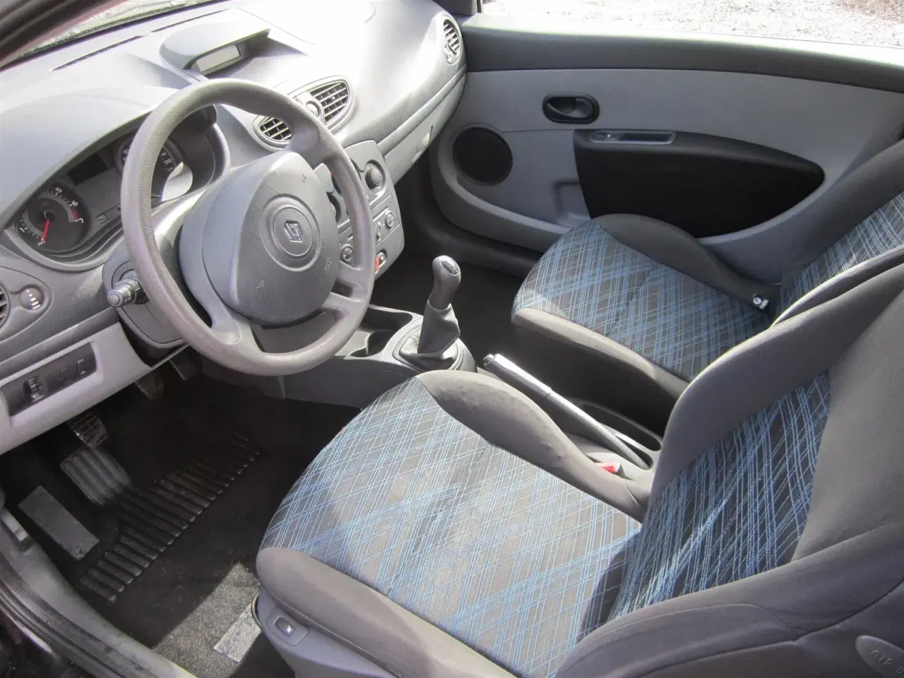 Billede 5 - Renault Clio 1,2 16V Pack 75HK 3d